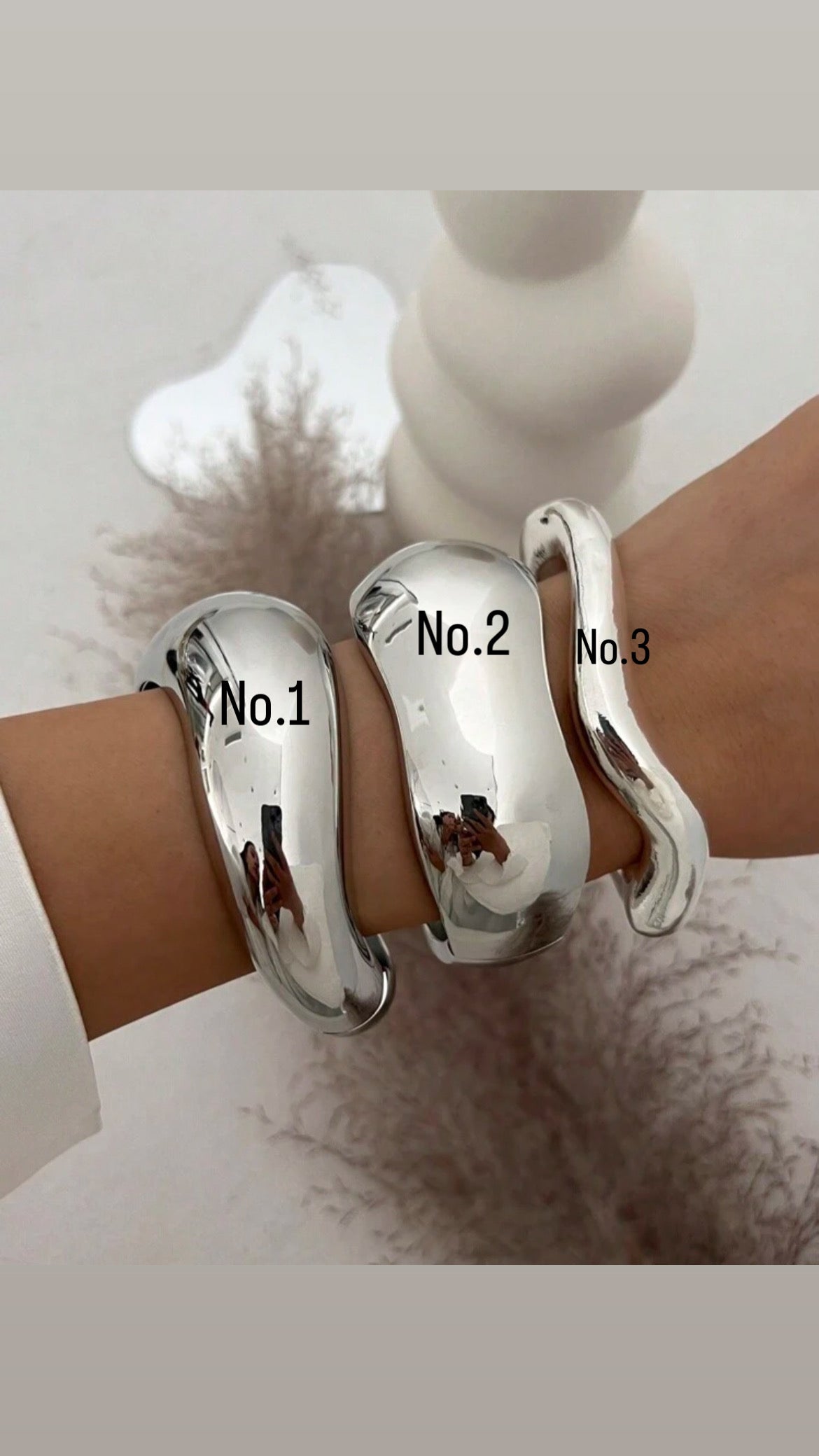Leci exaggerated bracelet