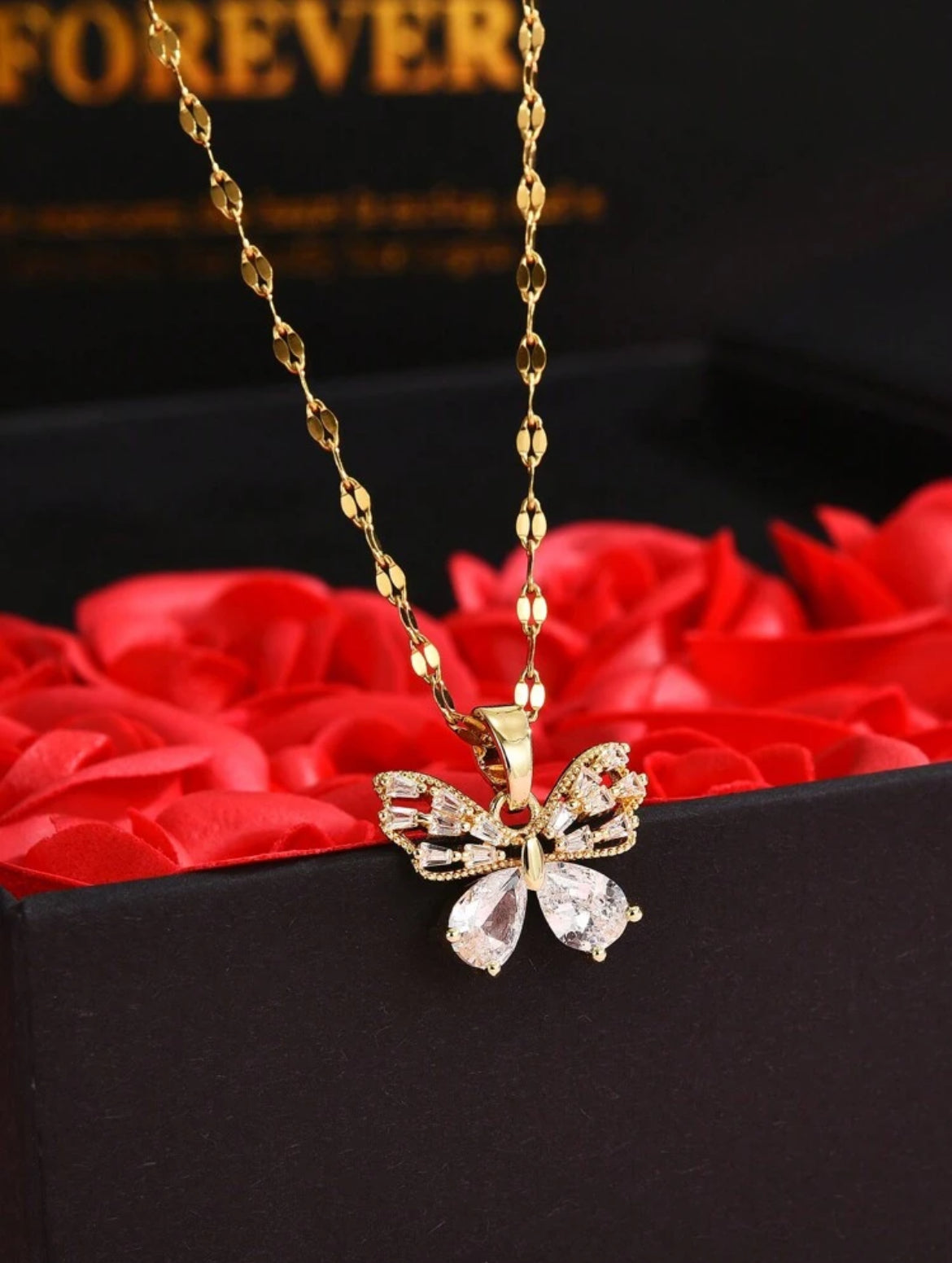 Butterfly Necklace & Roses Gift Box