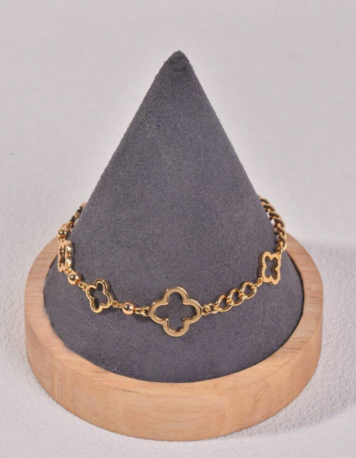 Gold plated clover bracelet