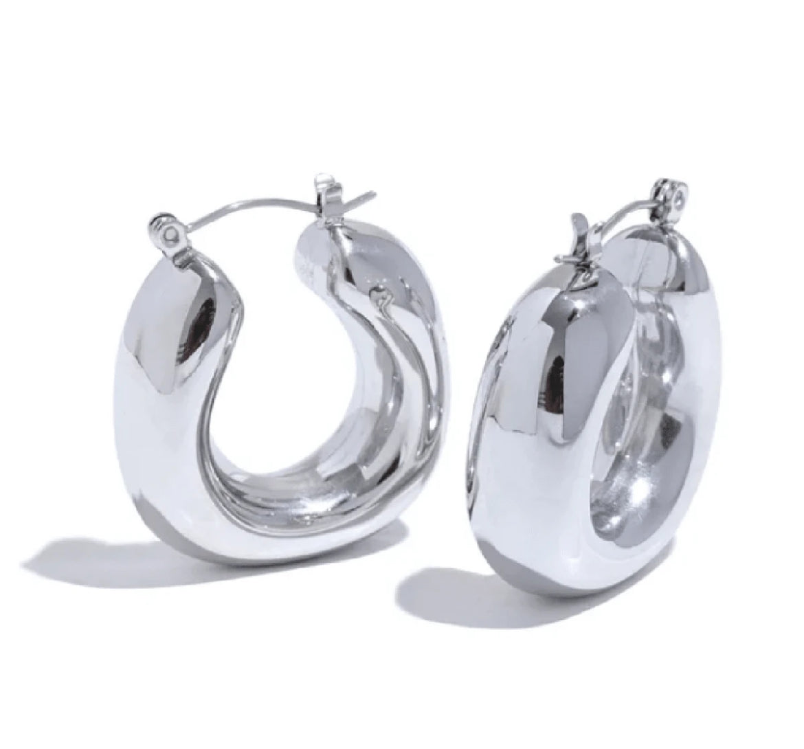 Ski vintage 18k gold plated earring hoops