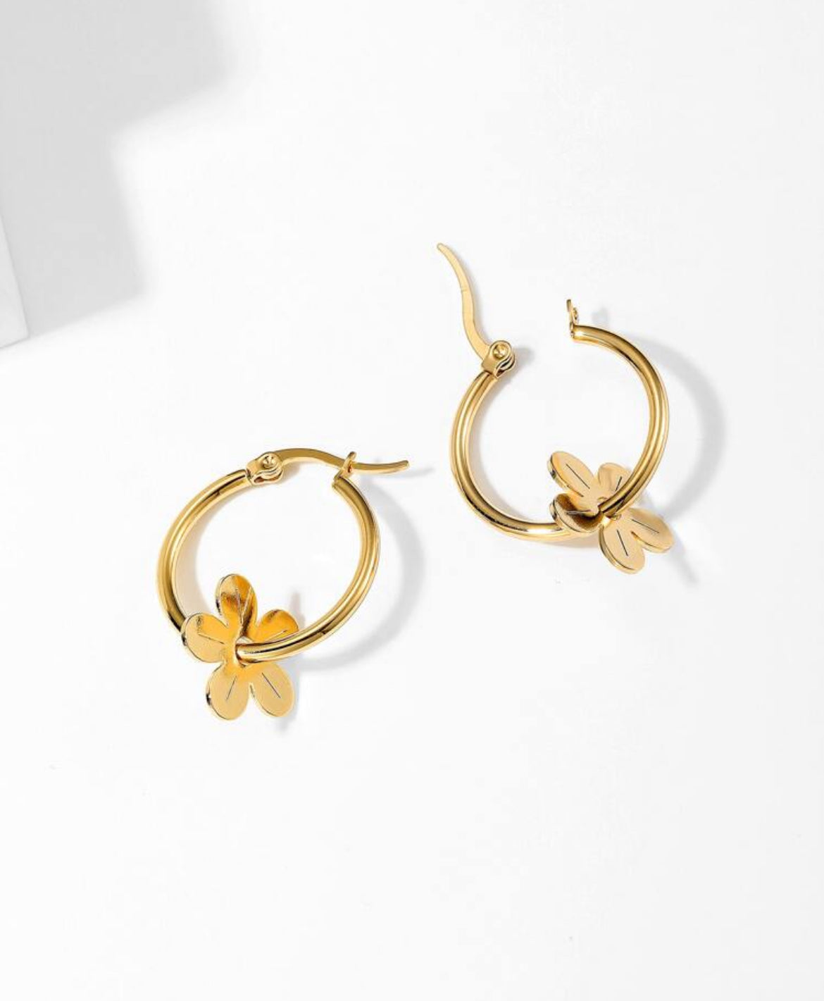 Floral stainless steel earrings