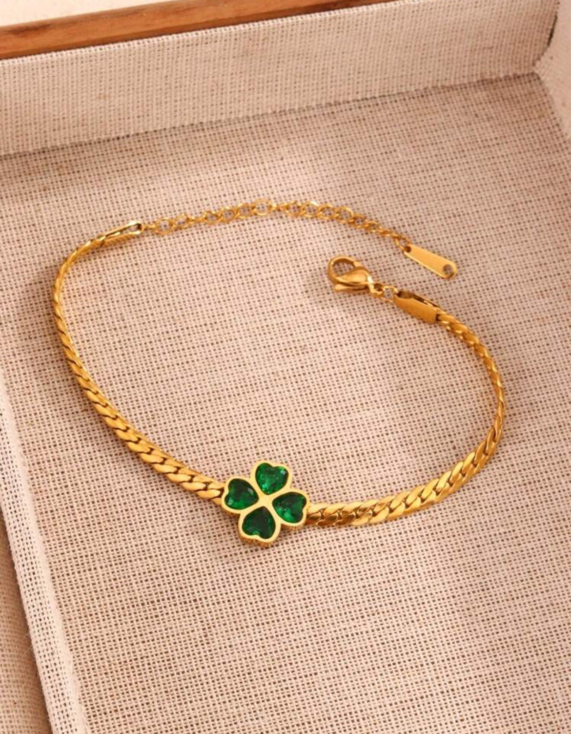 18k Elegant Vintage Clover bracelet
