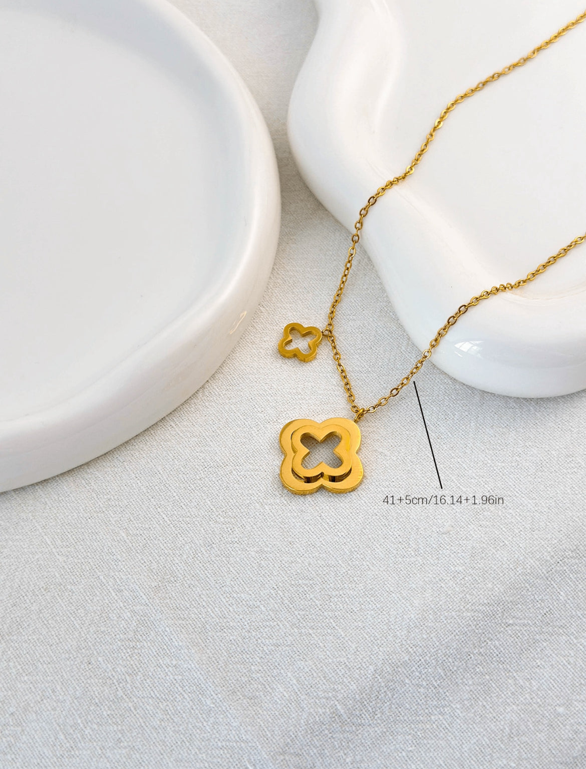 Anne Clover charm necklace