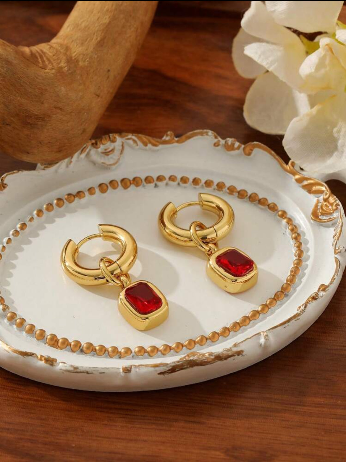 Dana Elgant 18k gold plated earrings