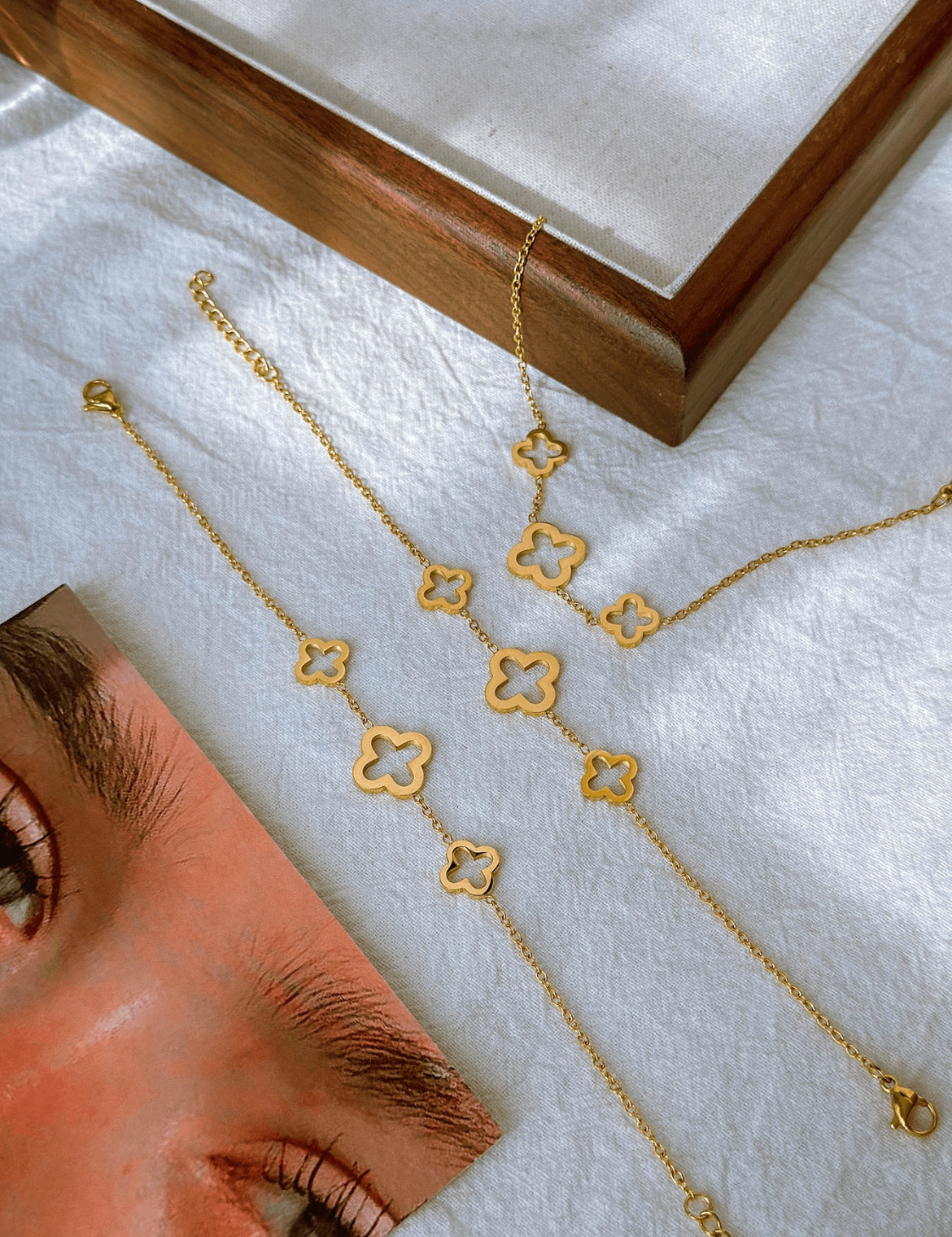 Four Seasons clover bracelet