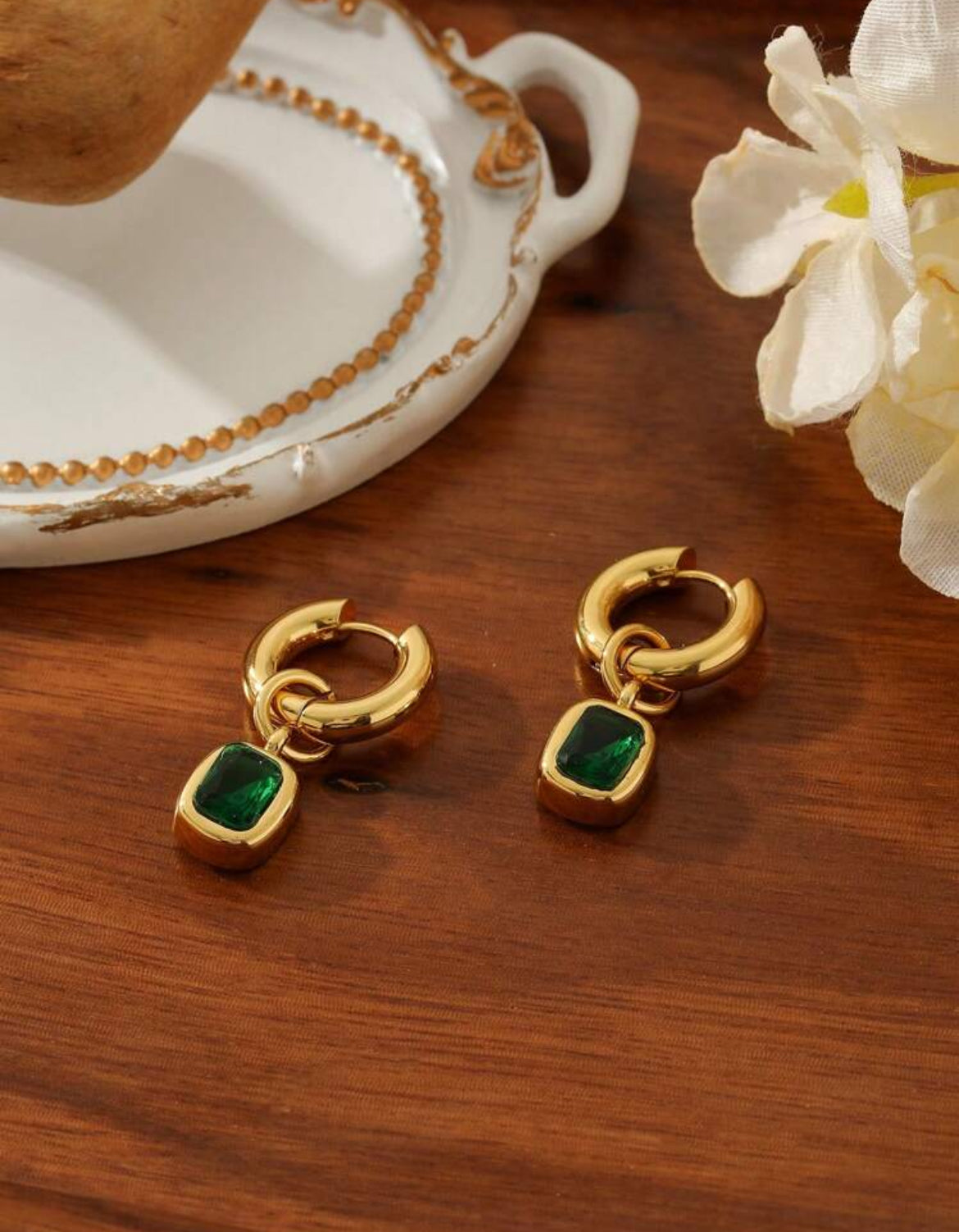 Dana Elgant 18k gold plated earrings