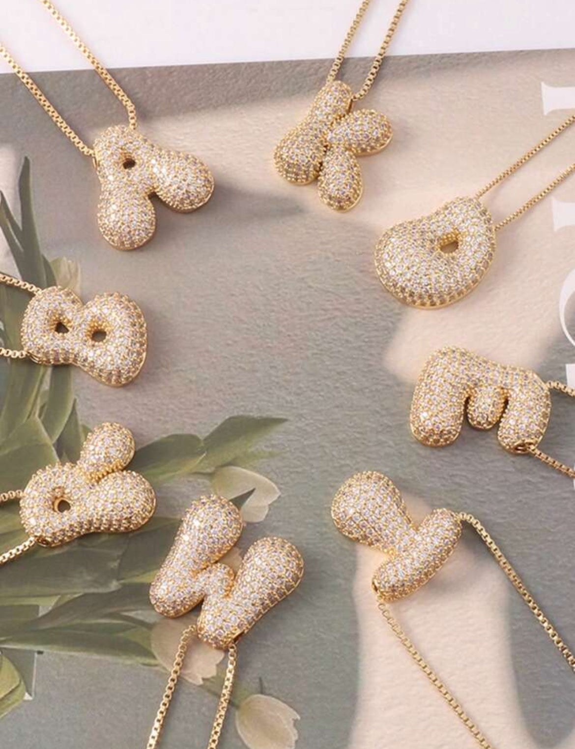 Plump 3D initial necklace