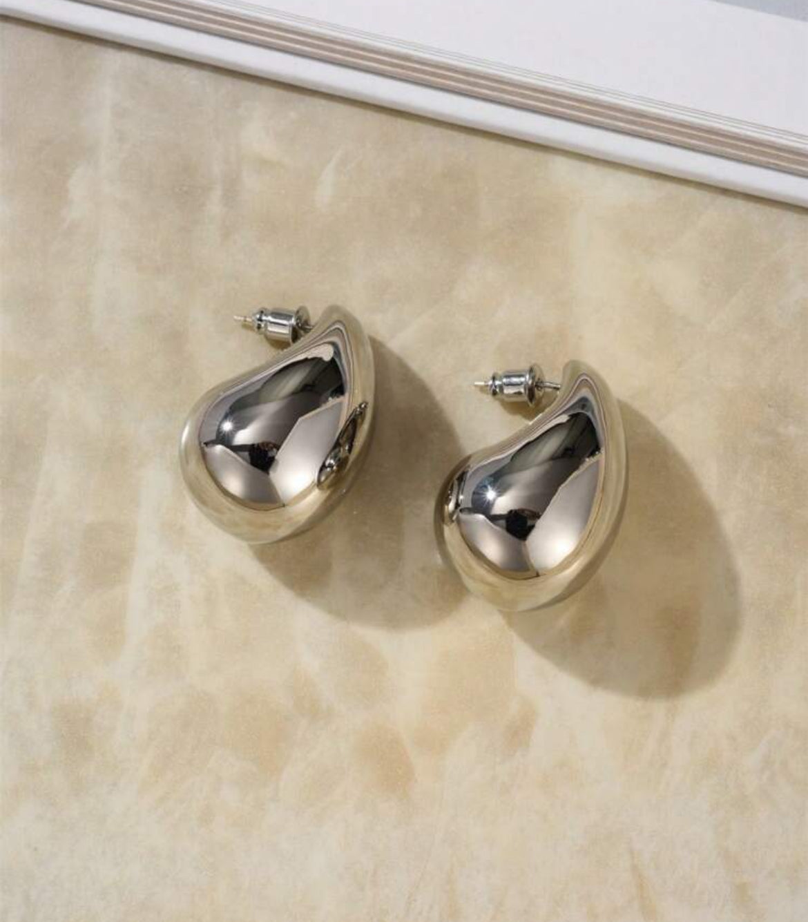 Olive Drop earrings