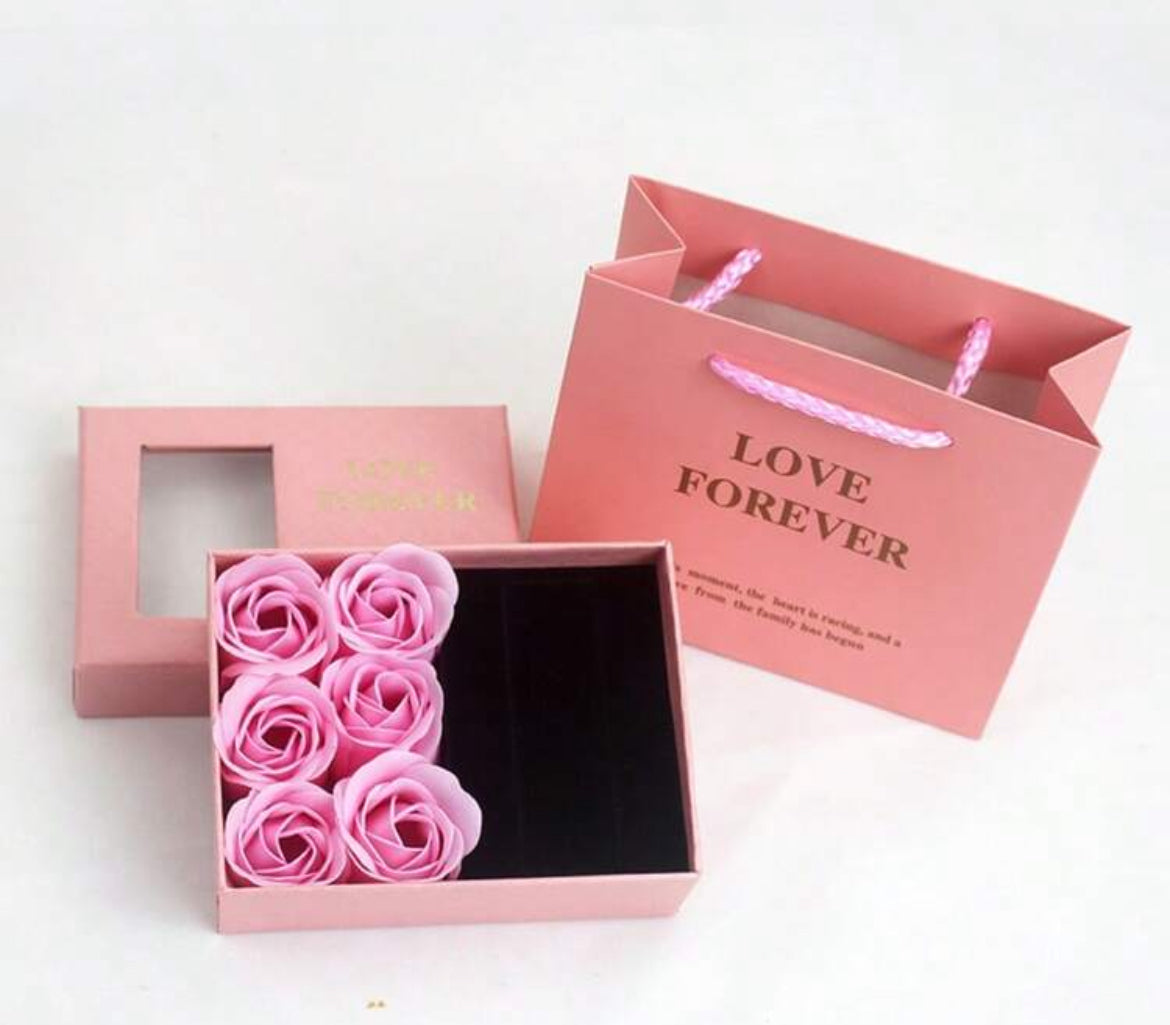 Jewelry Box with roses