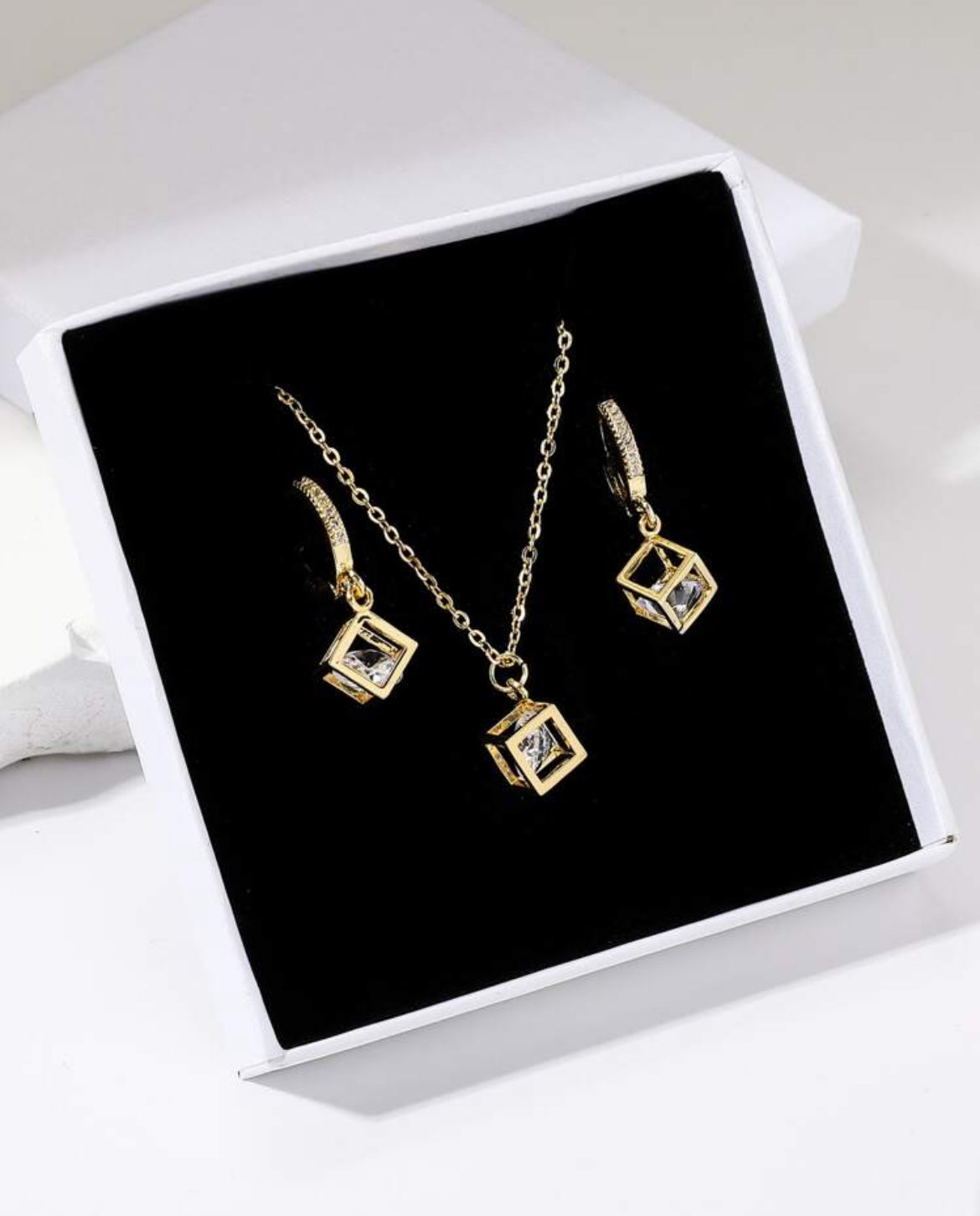 Kaia Necklace & Earring Set