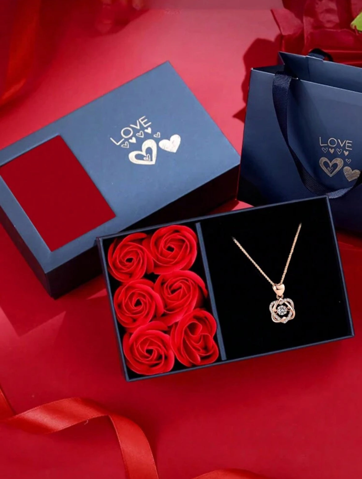 Yara Elegant Necklace & Gift Box