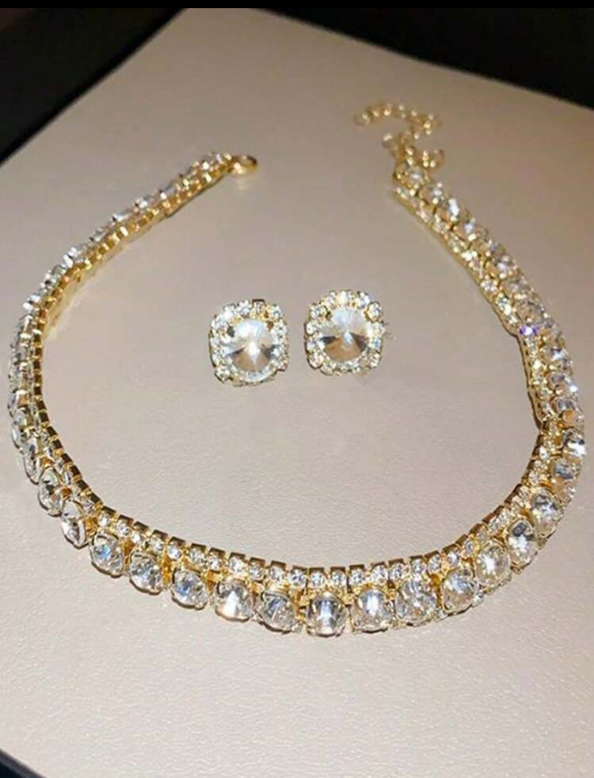 Crystal Ale Necklace Set