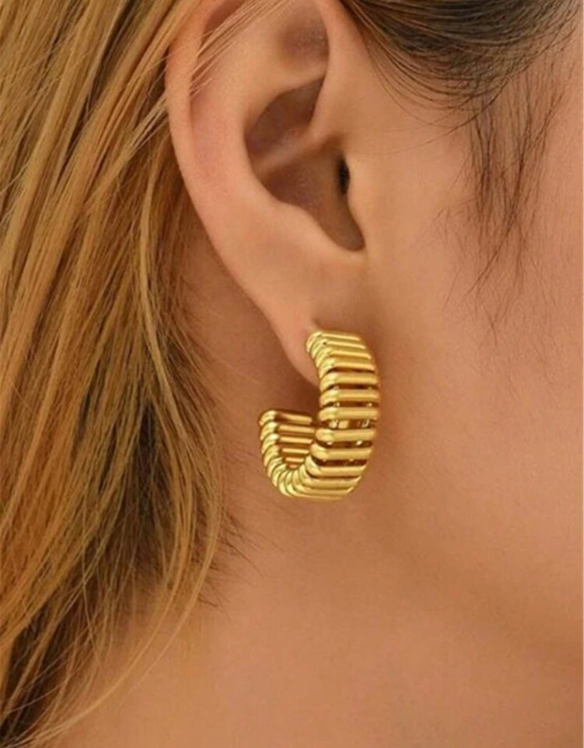 Vela C earrings