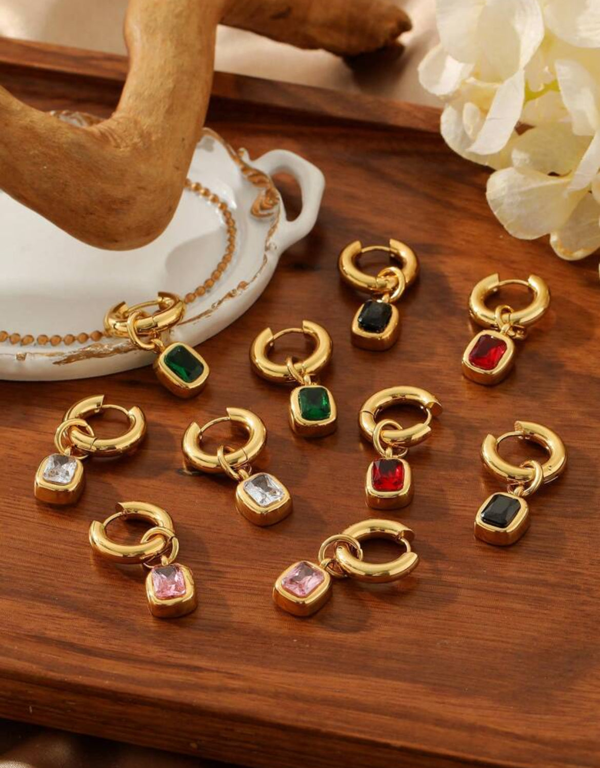 Dana Elgant 18k gold plated earrings