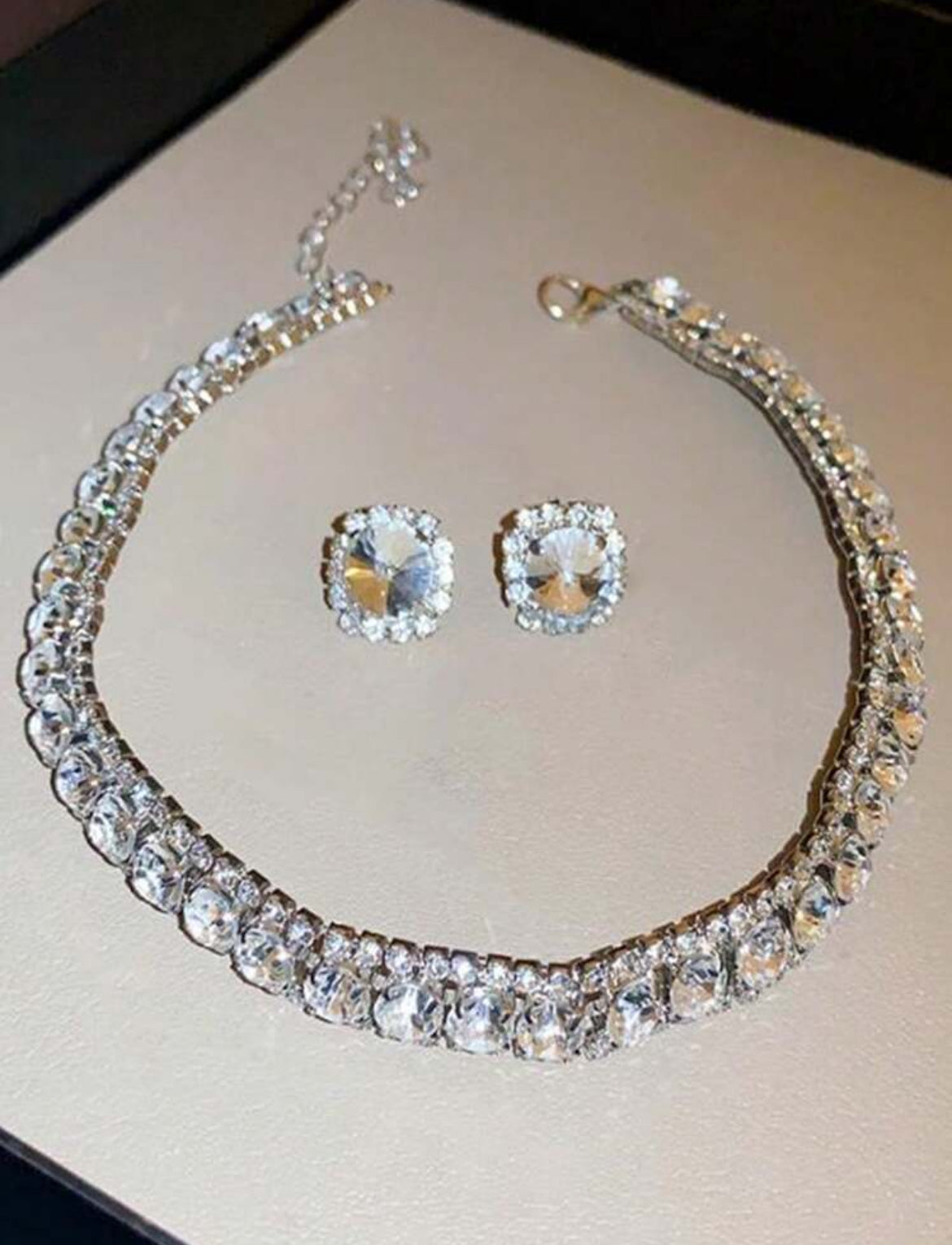Crystal Ale Necklace Set