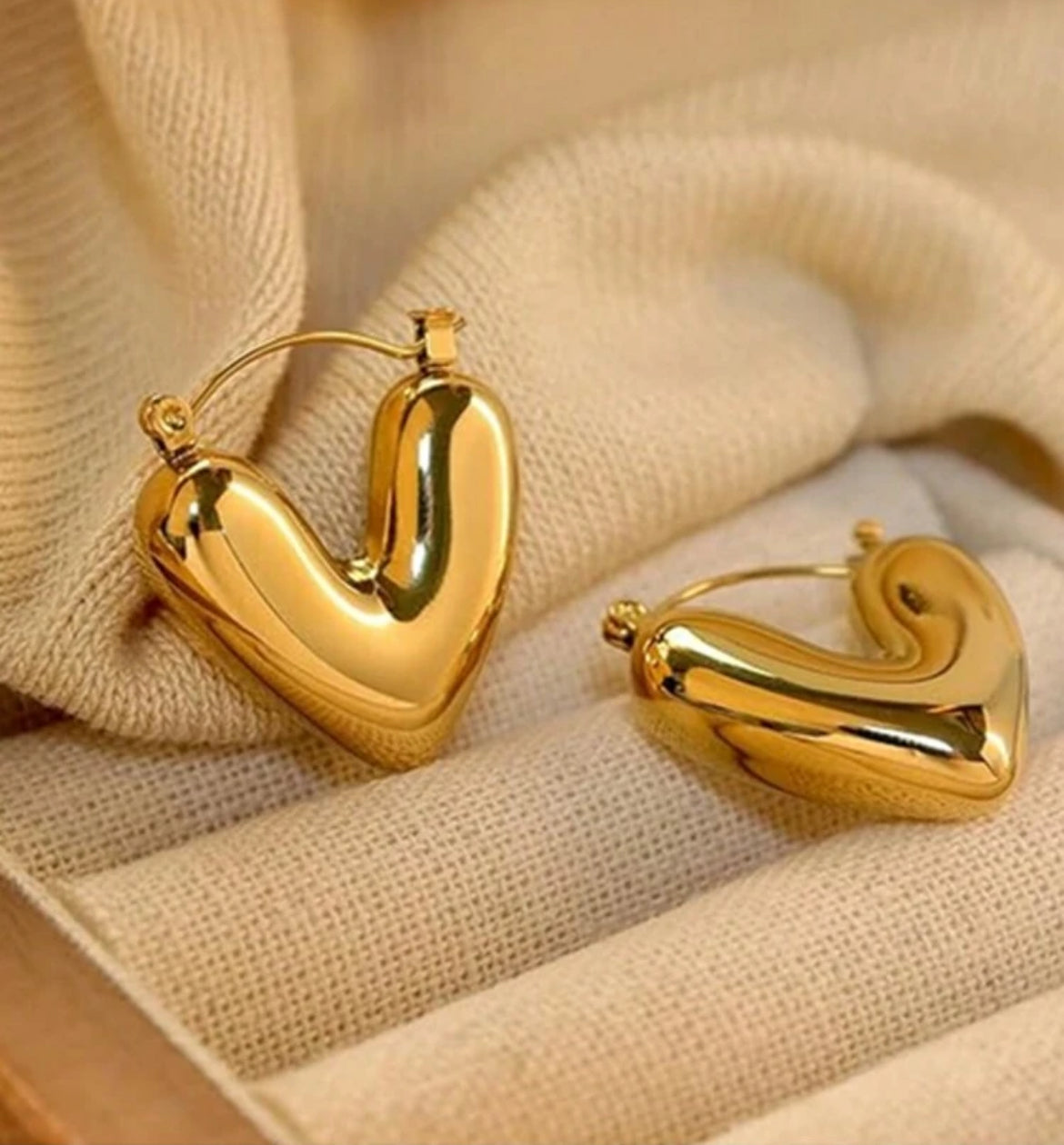 Bliss heart 18K gold plated earrings