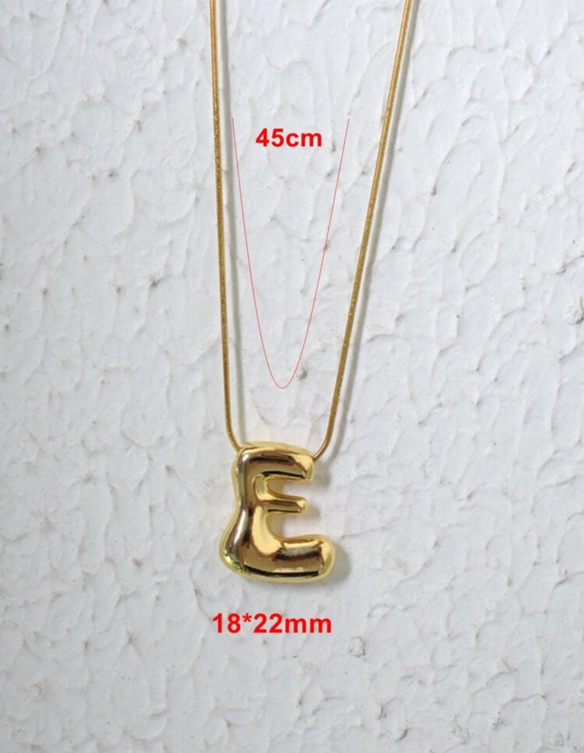 Glossy initial pendant necklace