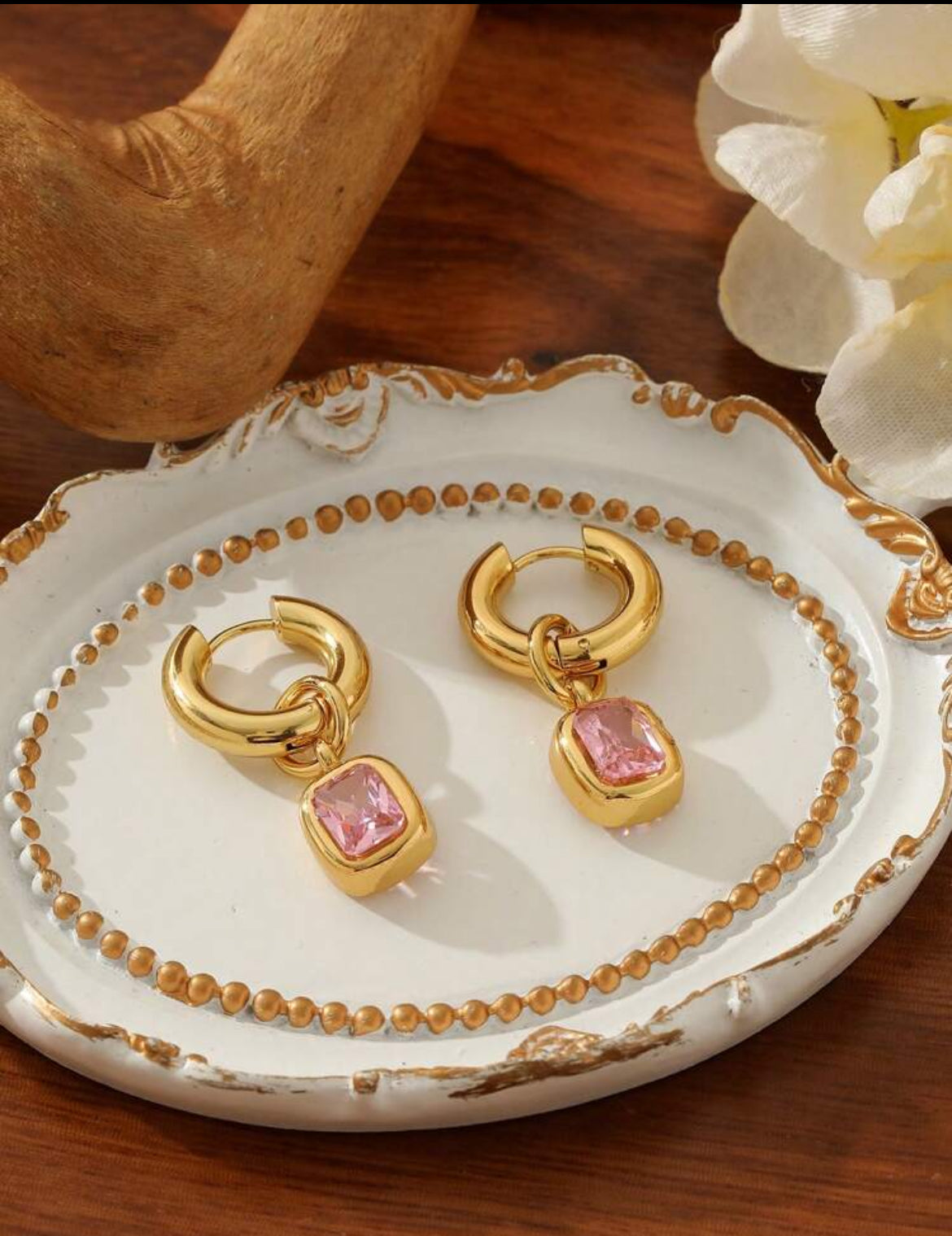 Dana Elgant 18k gold plated earrings