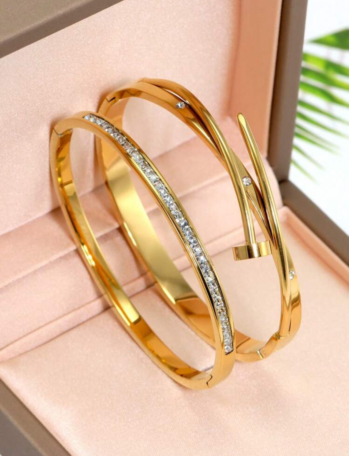 Spike Elegant Bracelet Set