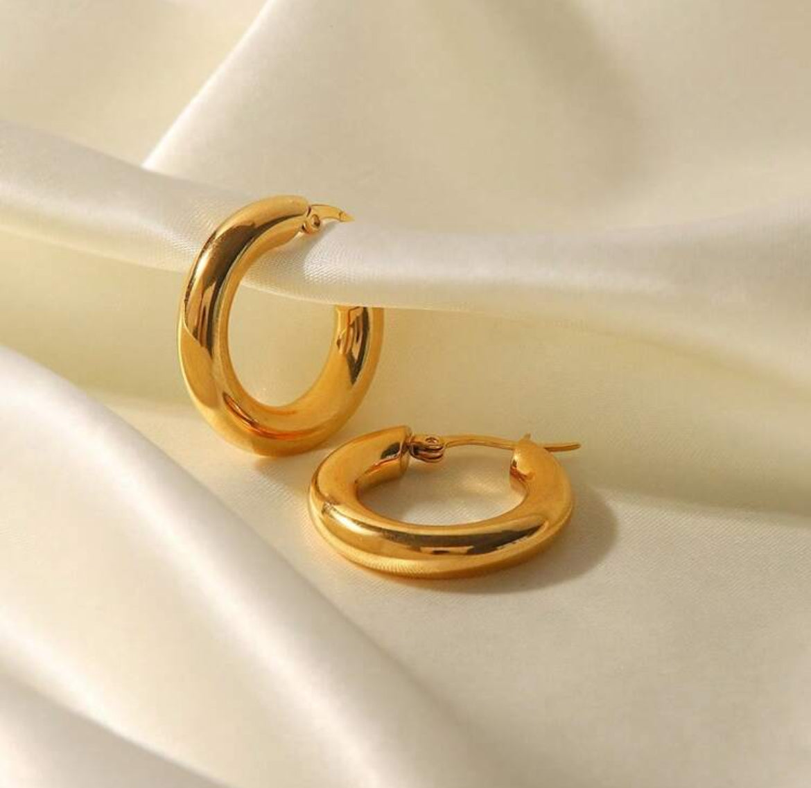 Creative touch earrings