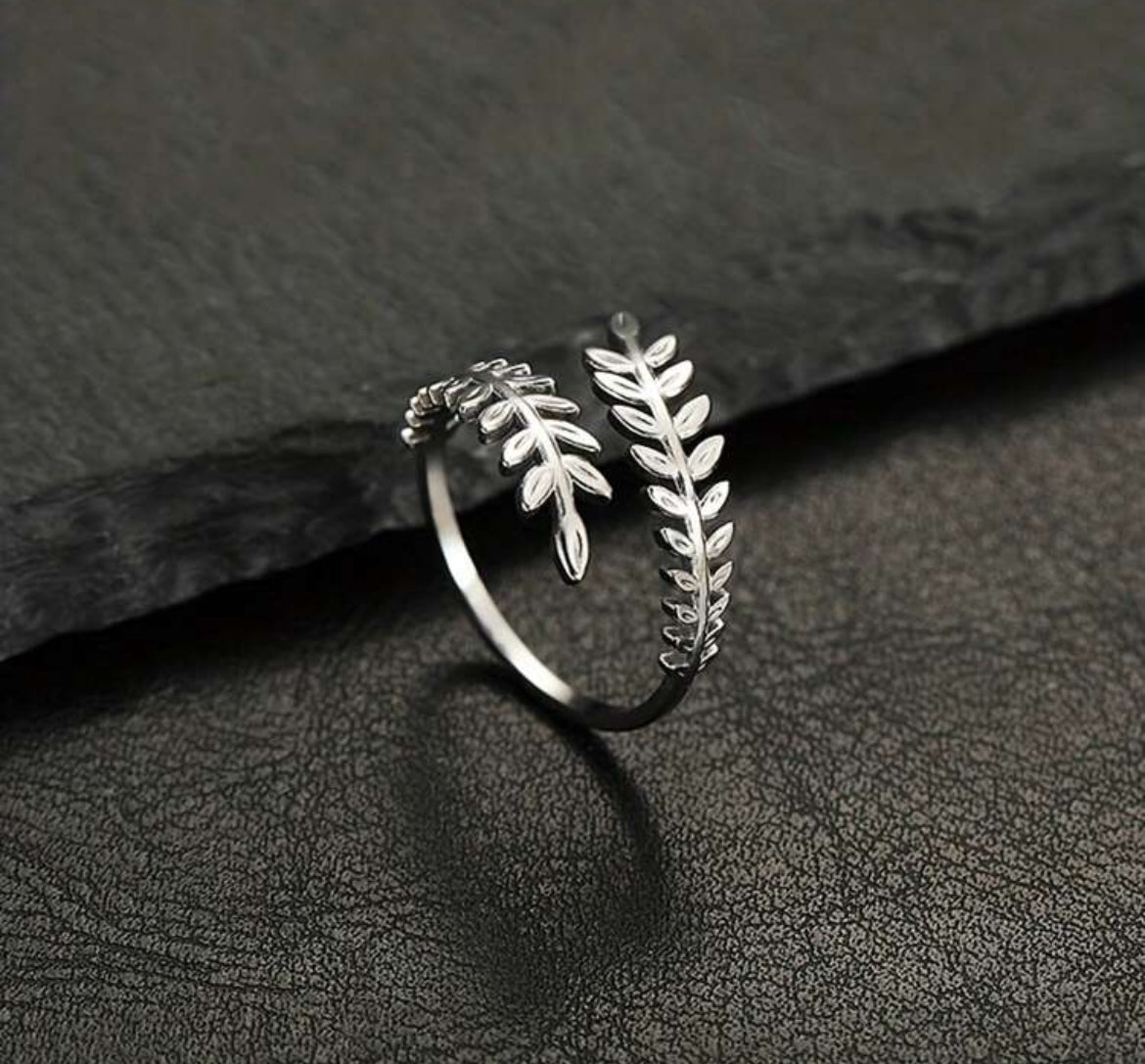 4pc Emi ring set