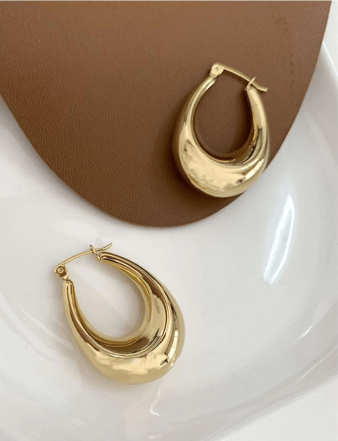 Gold Gaze earrings