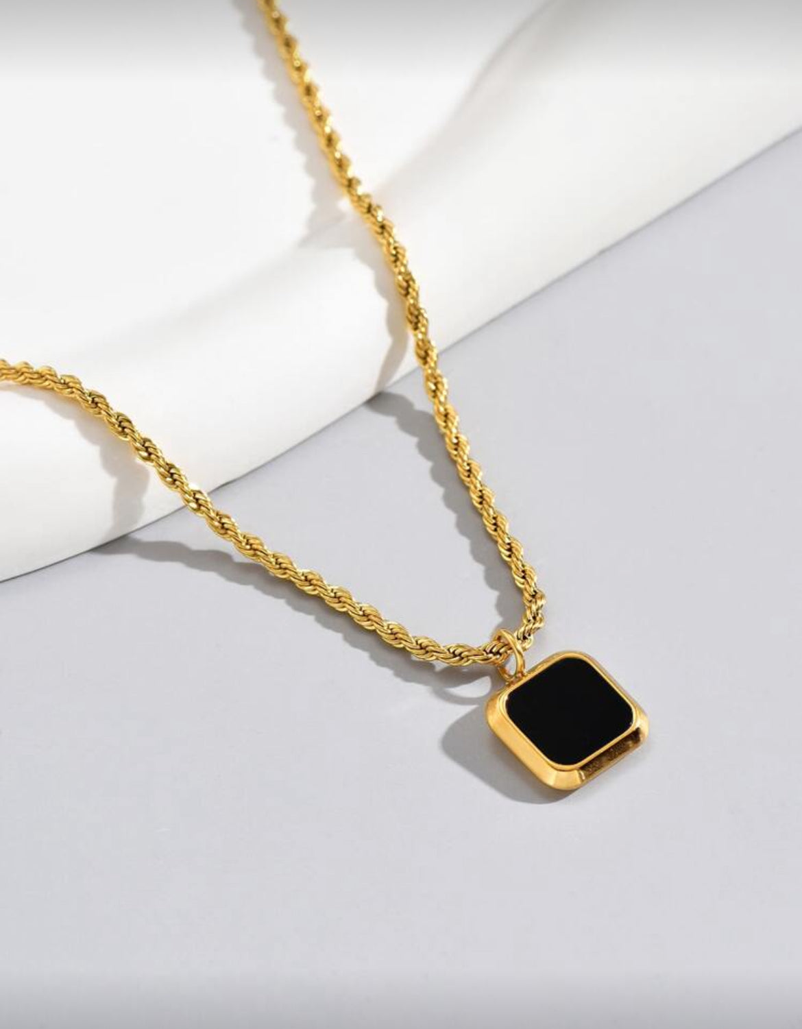 Bare Beauty Necklace