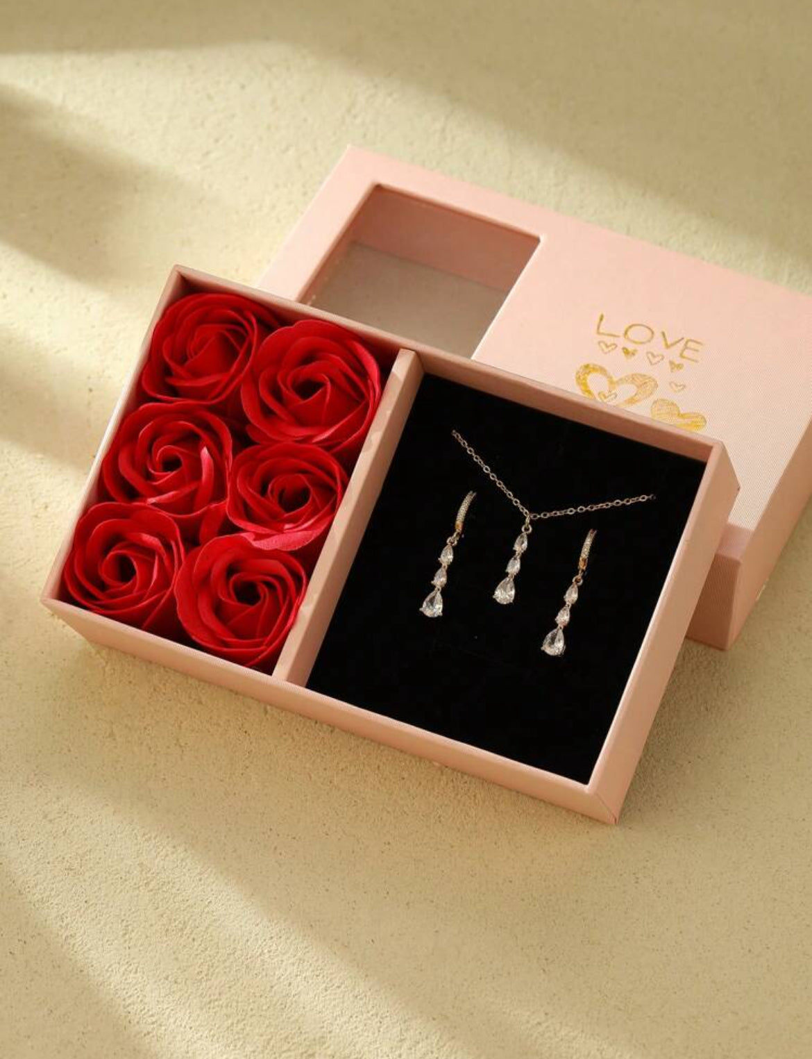 Kater Elegant Necklace & Earring set