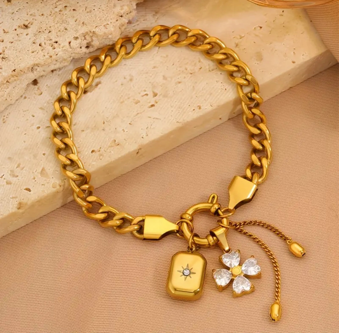 Celesté Bracelet