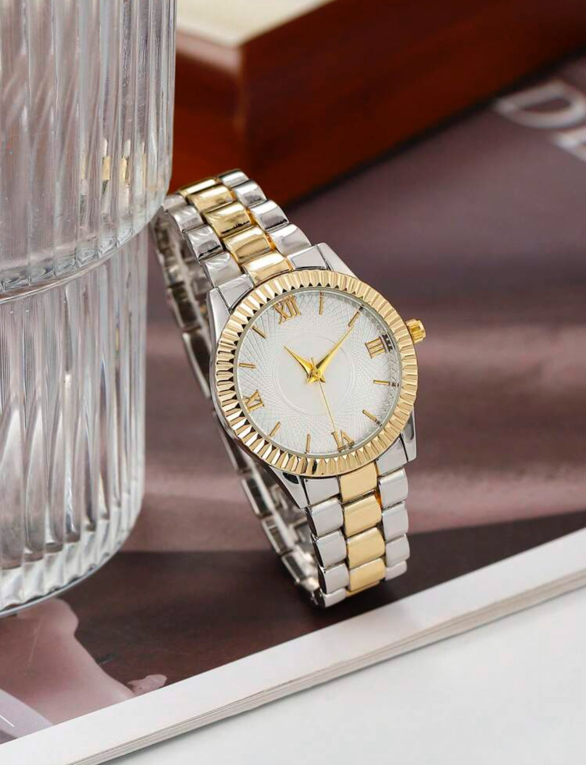 Ladies elegant stainless steel watch