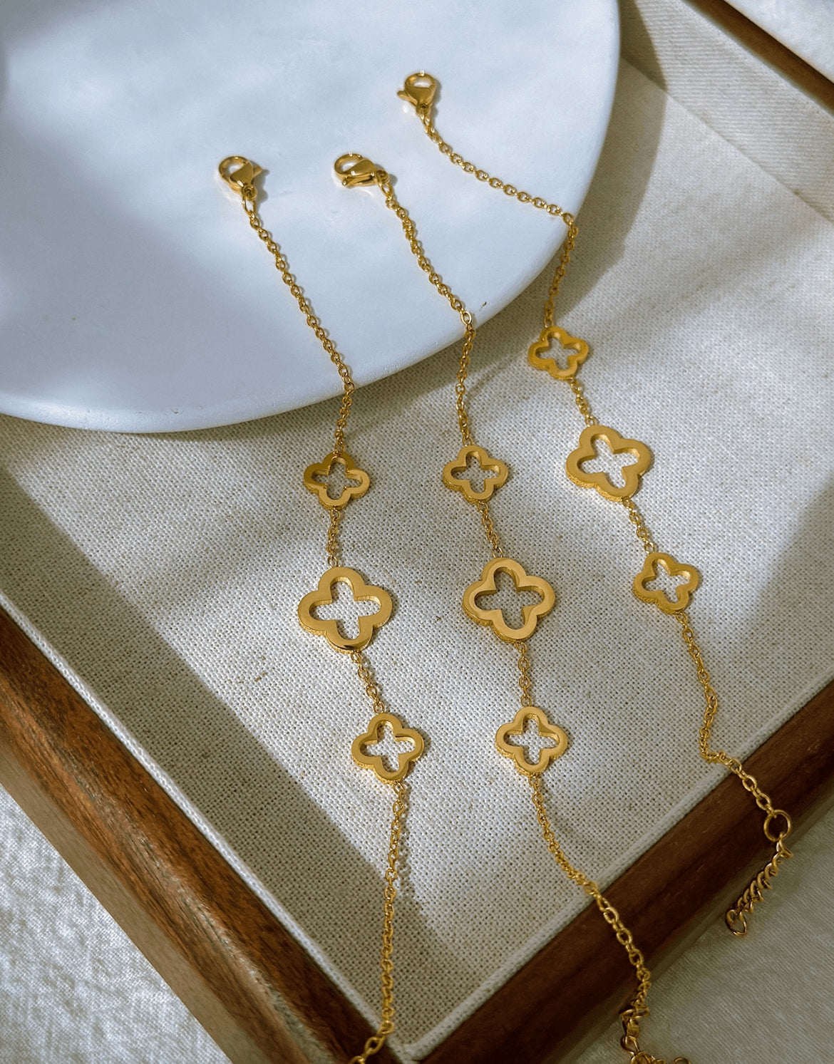 Four Seasons clover bracelet