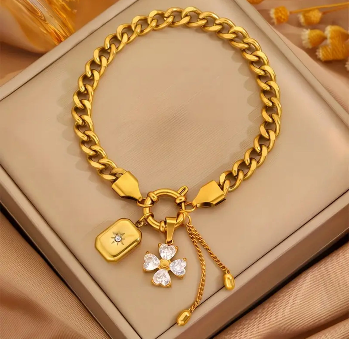 Celesté Bracelet