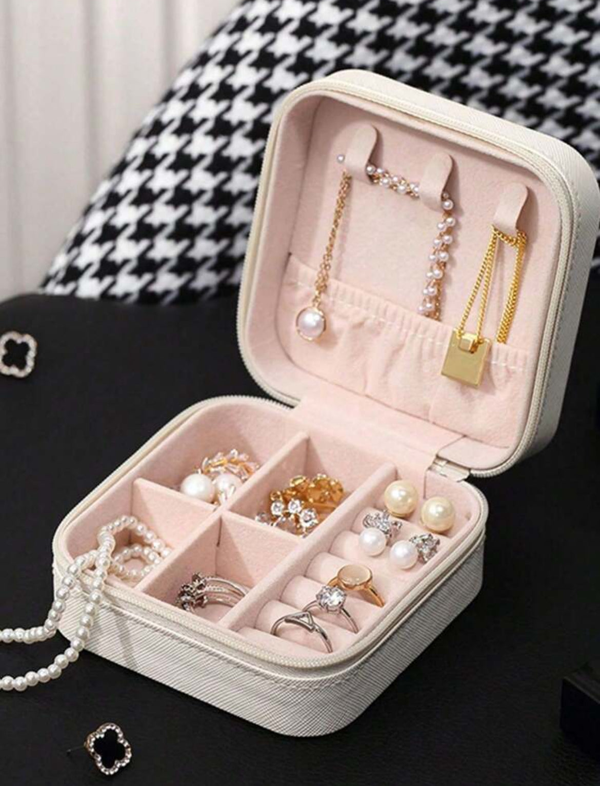 Multifunction jewelry box