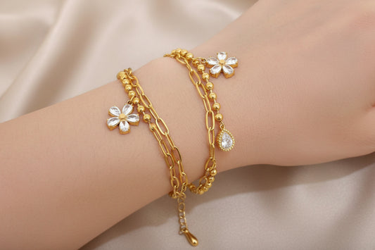 Golden petals 18K gold bracelet