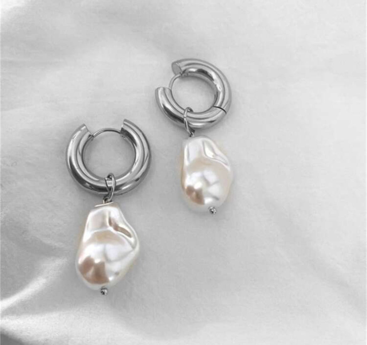 Felicity Pearl Earrings