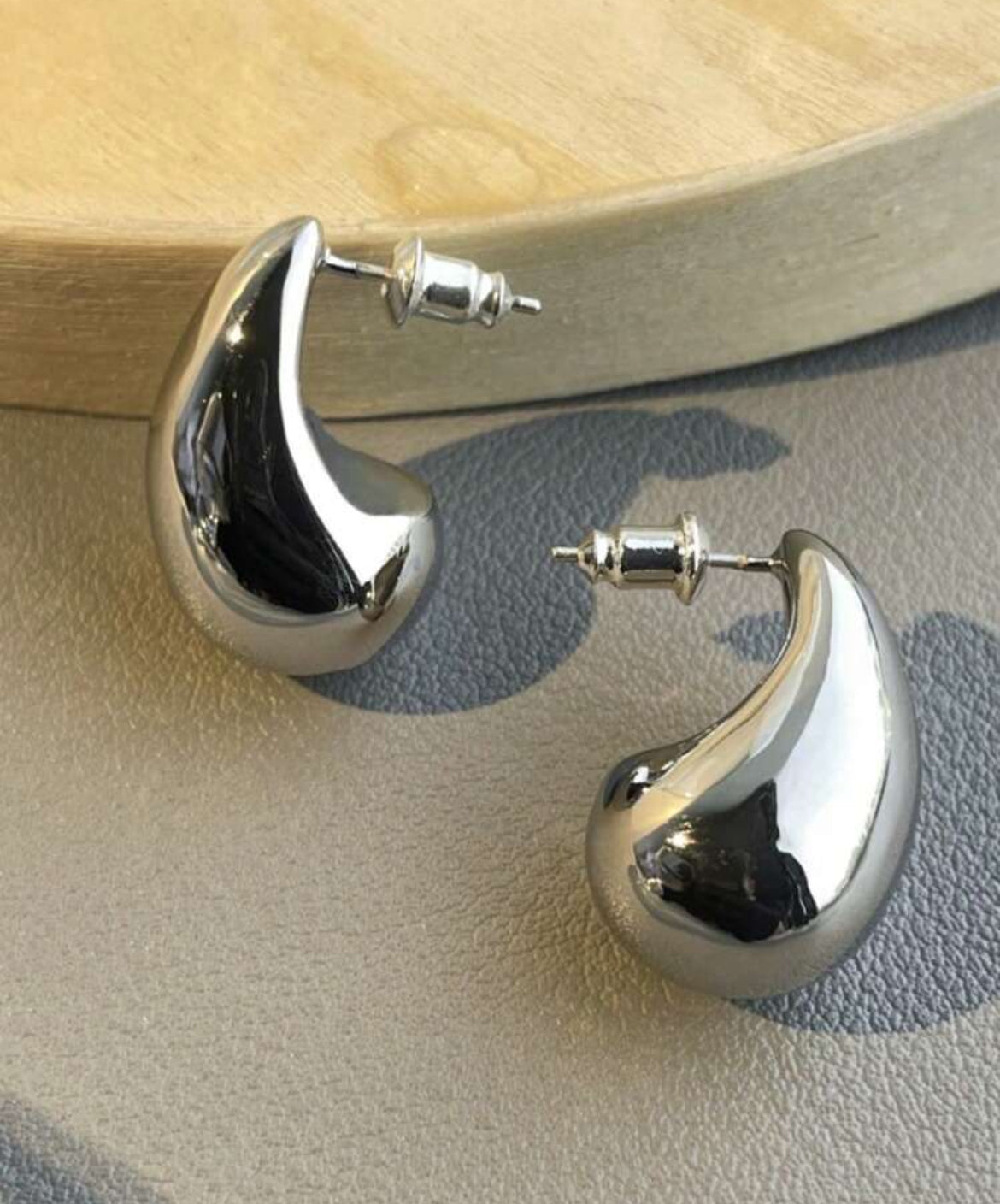 Olive Drop earrings