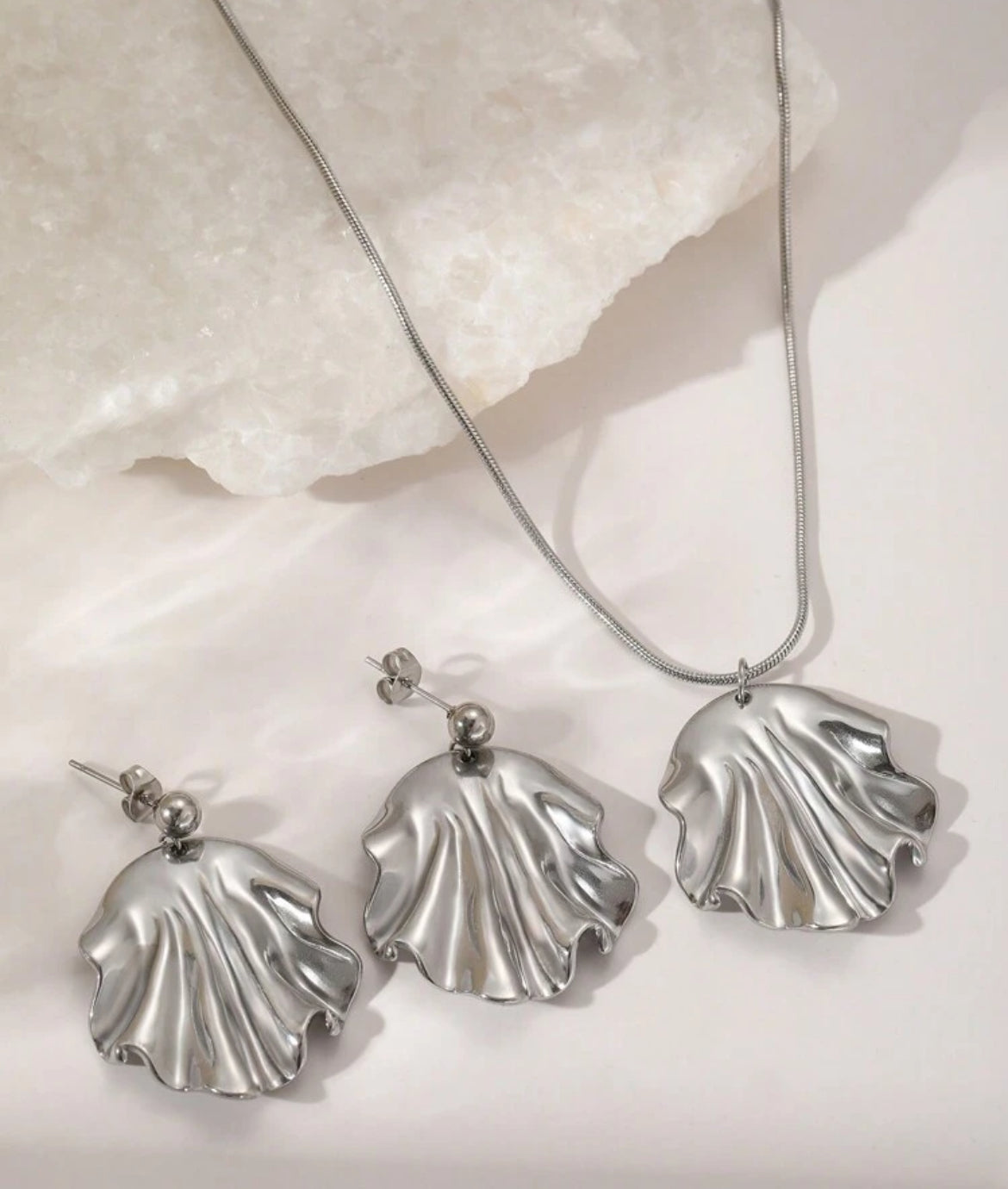 Aomo stainless steel necklace & earrings set