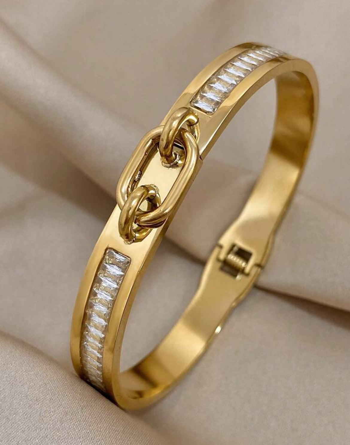 Zeeta Stainless Steel bracelet