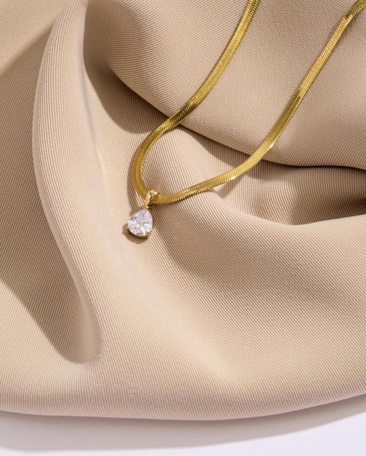 Water drop icy necklace