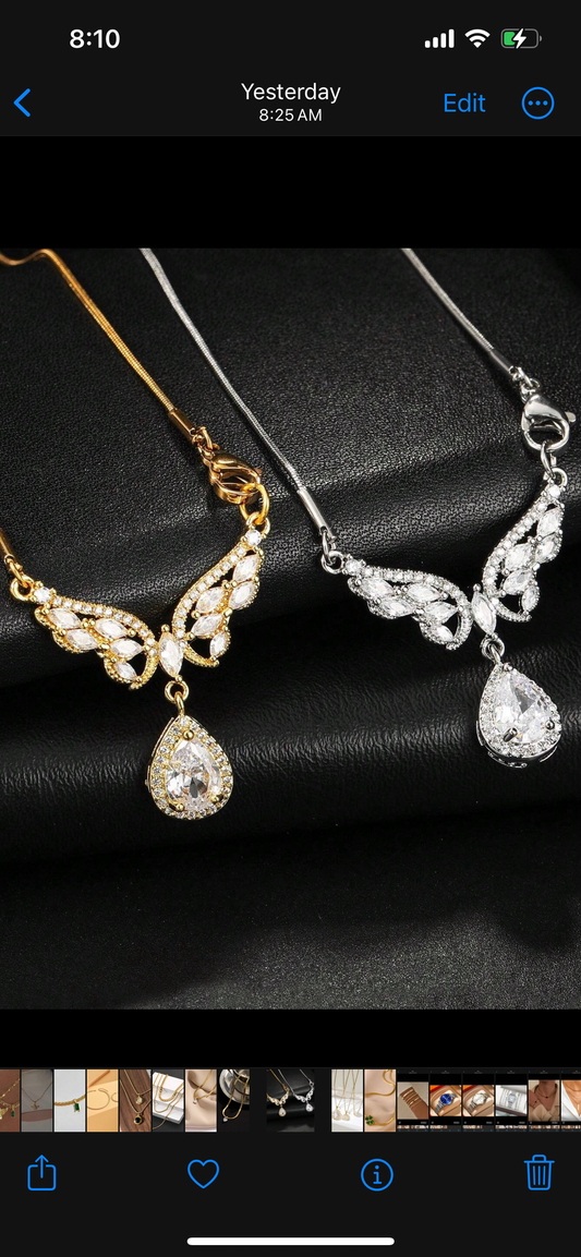 Elegant Angel wings necklace